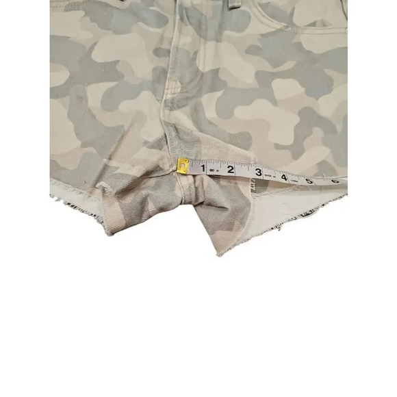 NWOT Hudson Lori Camo Cutoff Shorts Size 27 - Picture 9 of 10